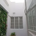 Sea Esta 招待所 *