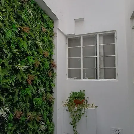 Sea Esta בית הארחה *