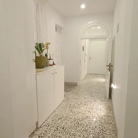 Sea Esta בית הארחה *