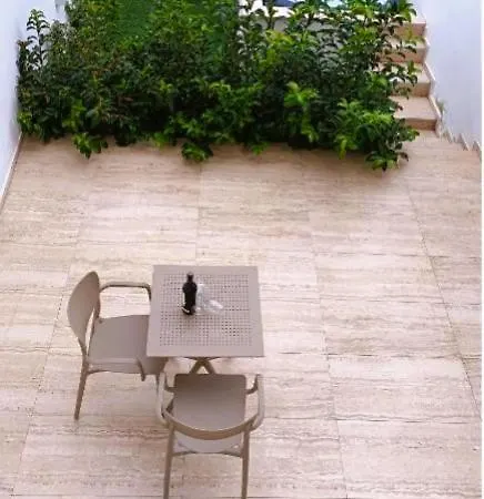 Sea Esta בית הארחה